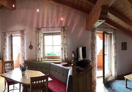 Wellnessappartements Margit 公寓 *