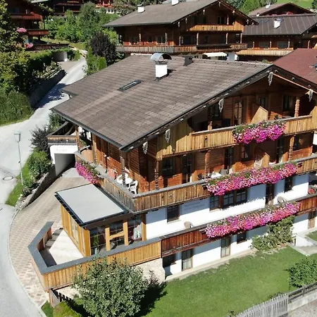 Wellnessappartements Margit 阿尔卑巴赫