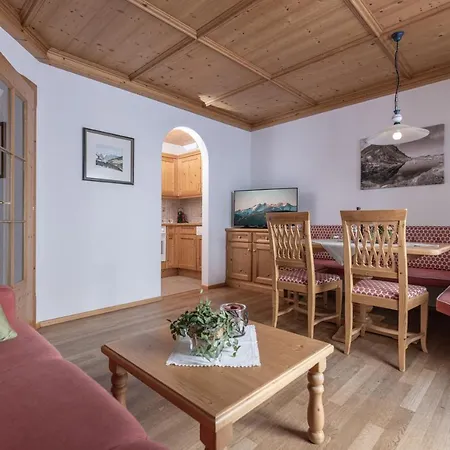 Wellnessappartements Margit Apartment *