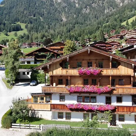 شقة Wellnessappartements Margit ألباخ